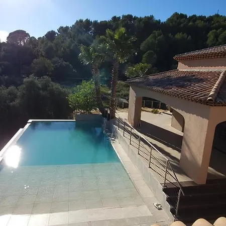 Luxe Avec Piscine A A 8 Min De La