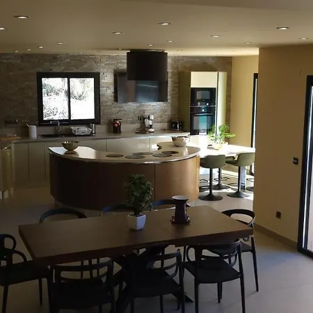 Vila Luxe Avec Piscine A A 8 Min De La *
